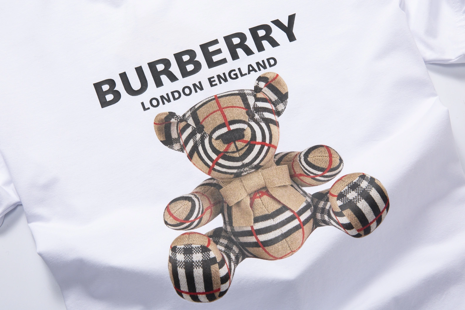 Compact 9889 Burberry Tracksuits Short Sleeved For Men
