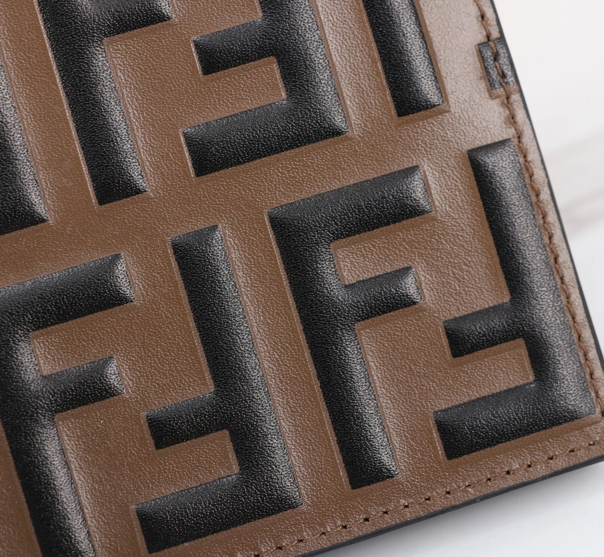 Compact 9899 Fendi AAA Man Wallets