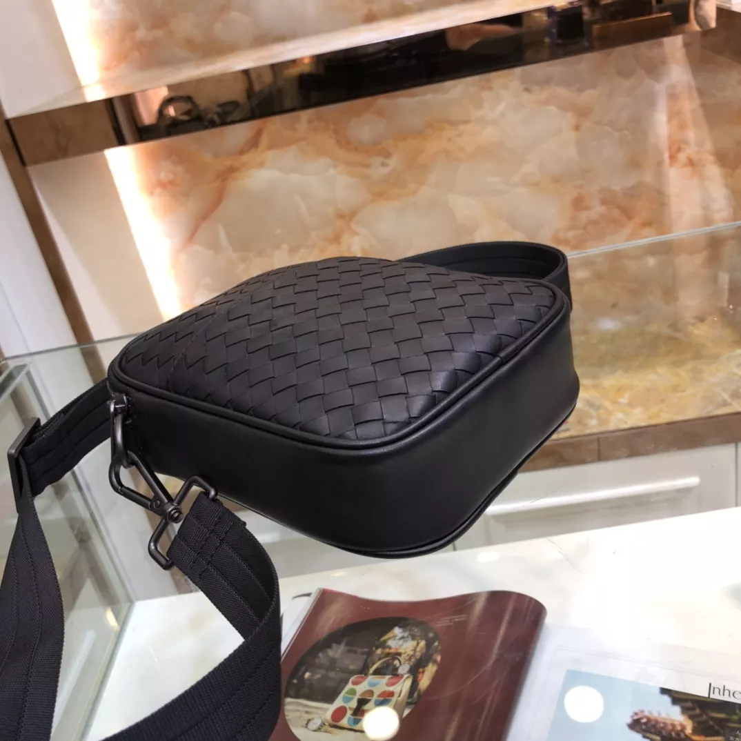 Compact 9961 Bottega Veneta AAA Man Messenger Bags