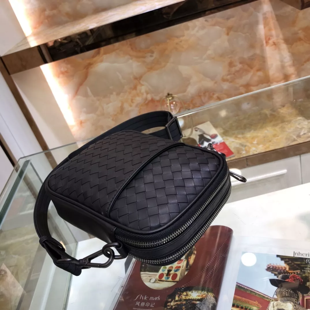 Compact 9961 Bottega Veneta AAA Man Messenger Bags