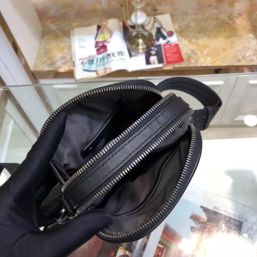 Compact 9961 Bottega Veneta AAA Man Messenger Bags