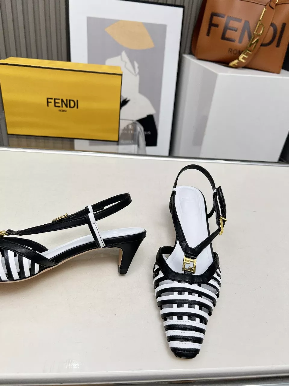 Compact 9965 Fendi Sandal For Women