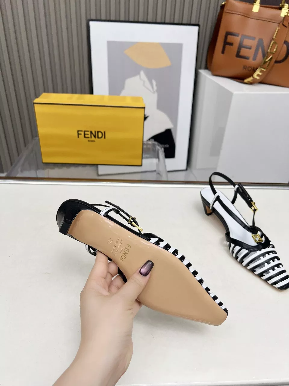 Compact 9965 Fendi Sandal For Women