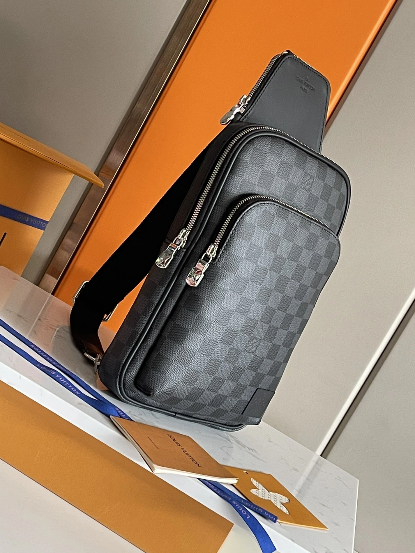 Cozy 1043 Louis Vuitton AAA Man Messenger Bags
