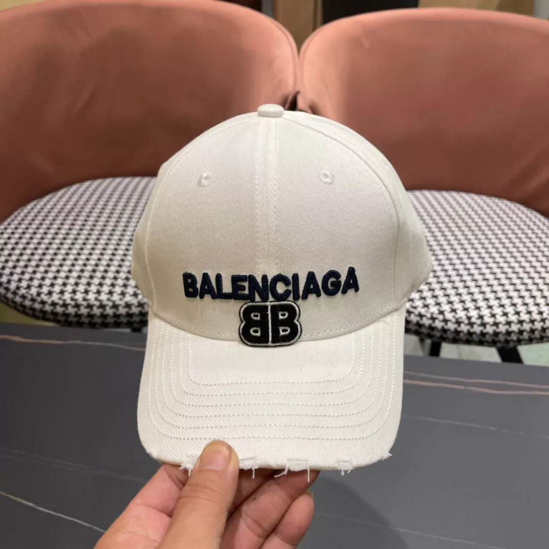 Cozy 1071 Balenciaga Caps
