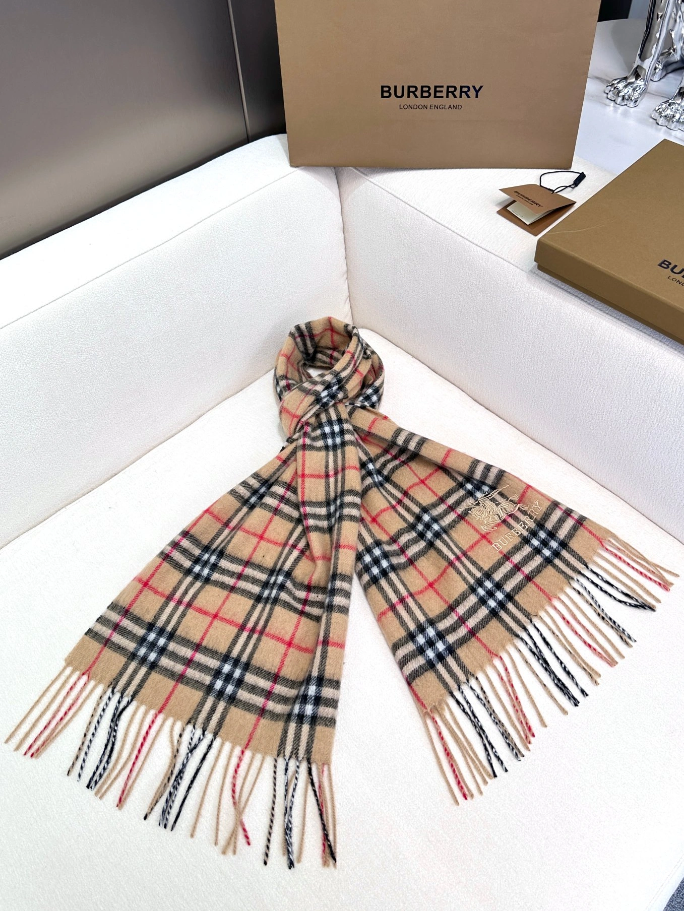 Cozy 114 Burberry Scarf