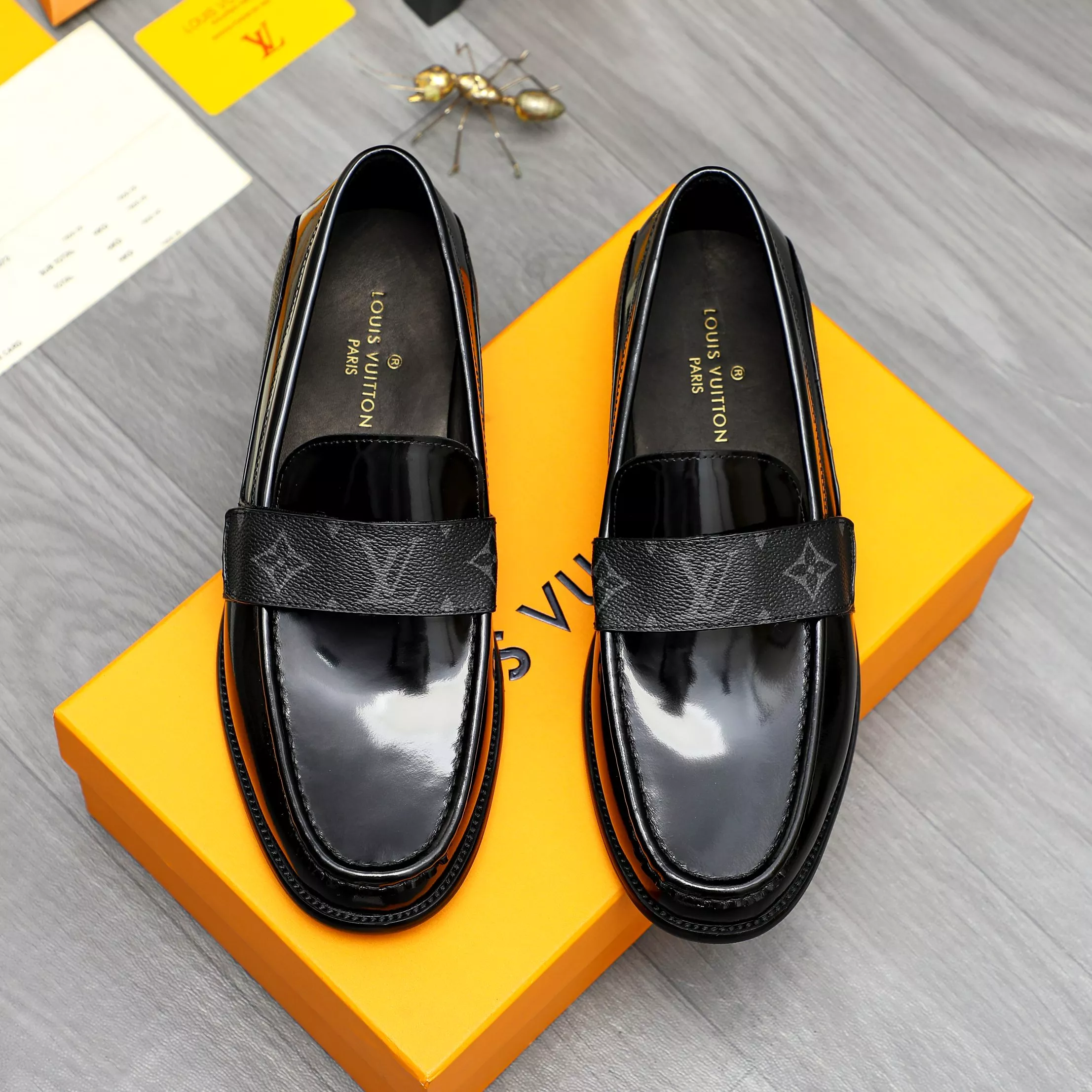 Cozy 1300 Louis Vuitton LV Oxfords Shoes For Men