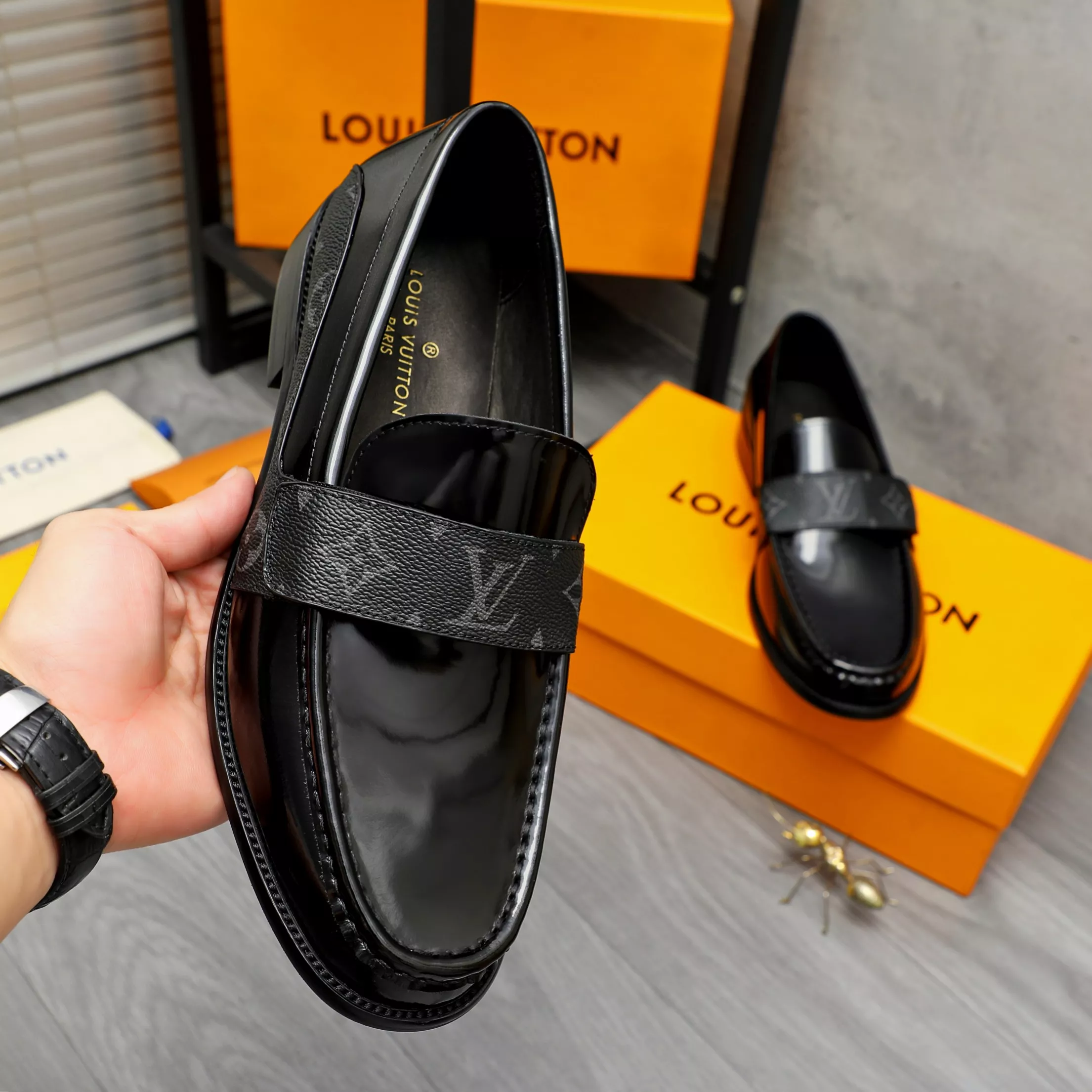 Cozy 1300 Louis Vuitton LV Oxfords Shoes For Men