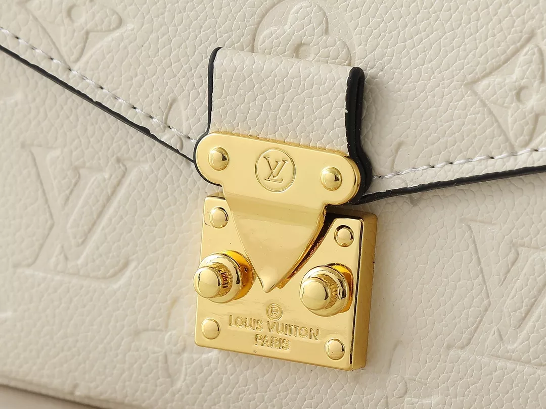 Cozy 1513 Louis Vuitton Messenger Bag For Women