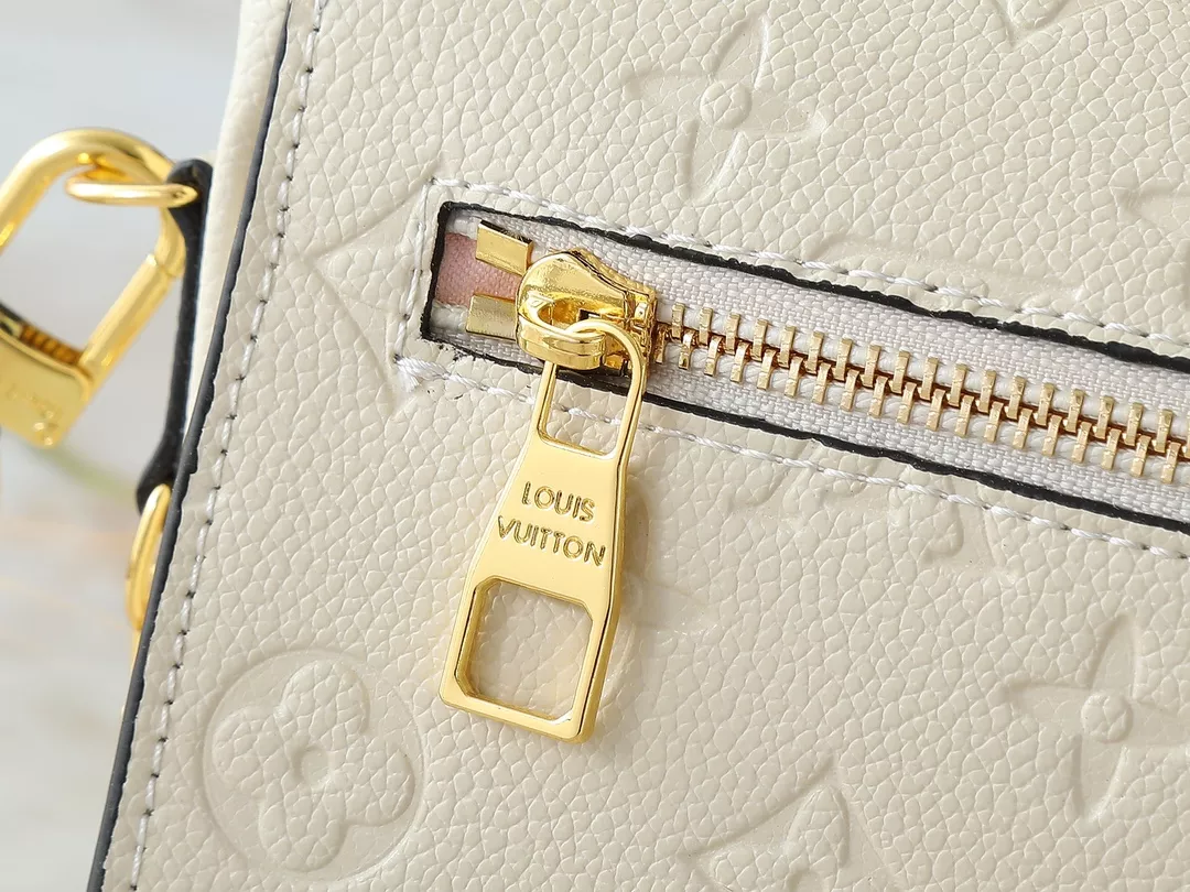 Cozy 1513 Louis Vuitton Messenger Bag For Women