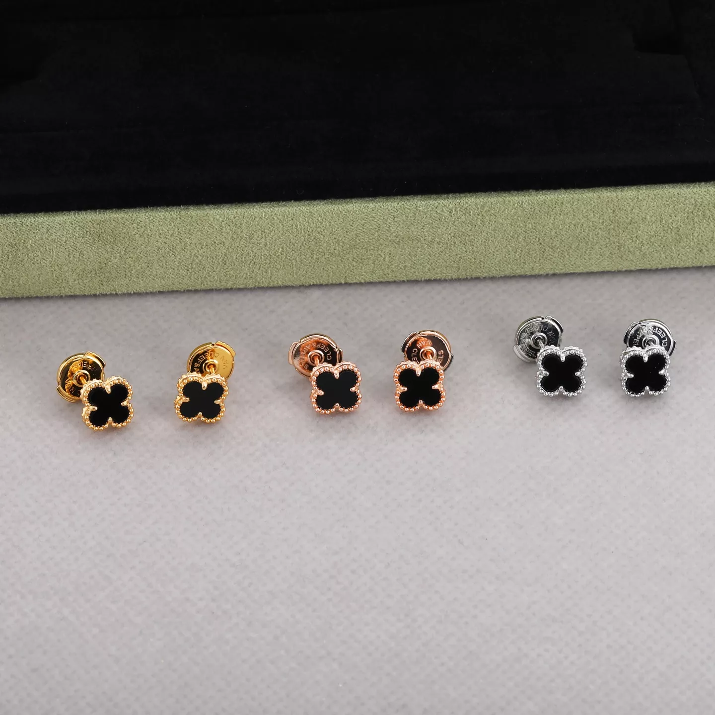 Cozy 162 Van Cleef & Arpels Earrings For Women