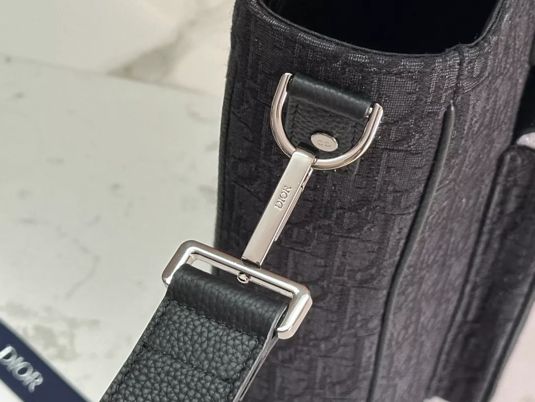 Cozy 1633 Christian Dior AAA Man Handbags