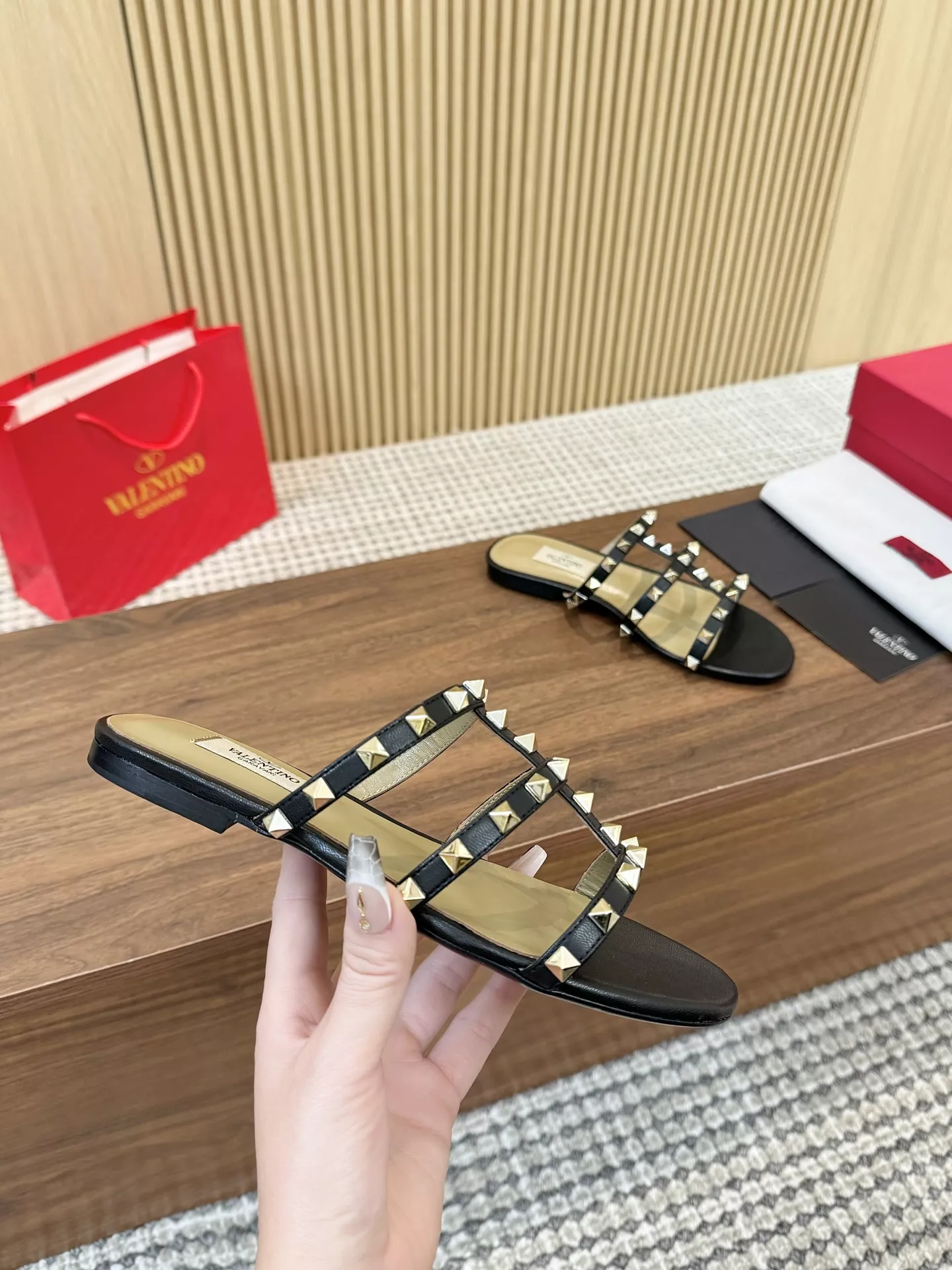 Cozy 171 Valentino Slippers For Women
