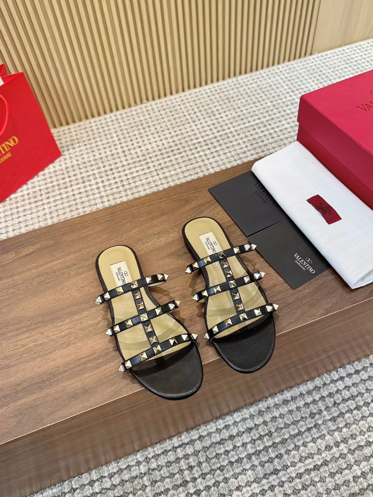 Cozy 171 Valentino Slippers For Women