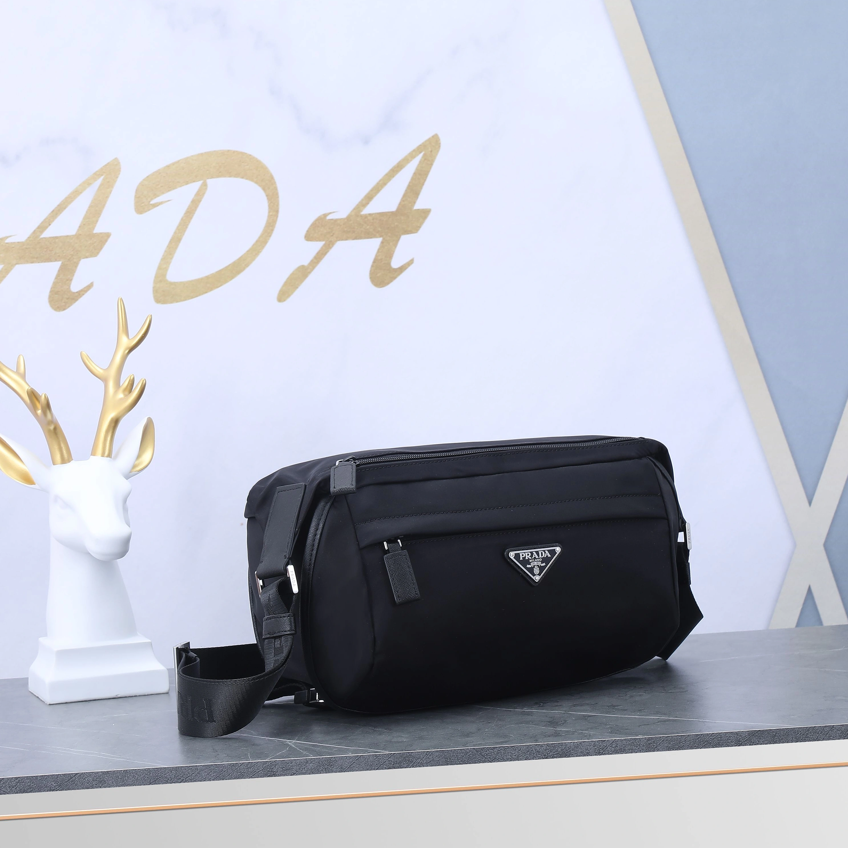 Cozy 198 Prada AAA Man Messenger Bags