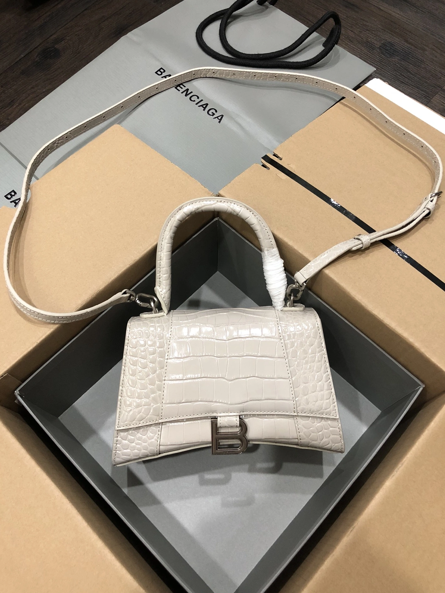 Cozy 213 Balenciaga AAA Quality Handbags For Women