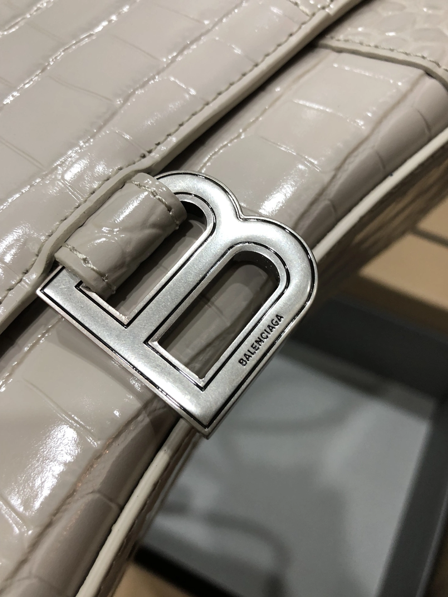 Cozy 213 Balenciaga AAA Quality Handbags For Women