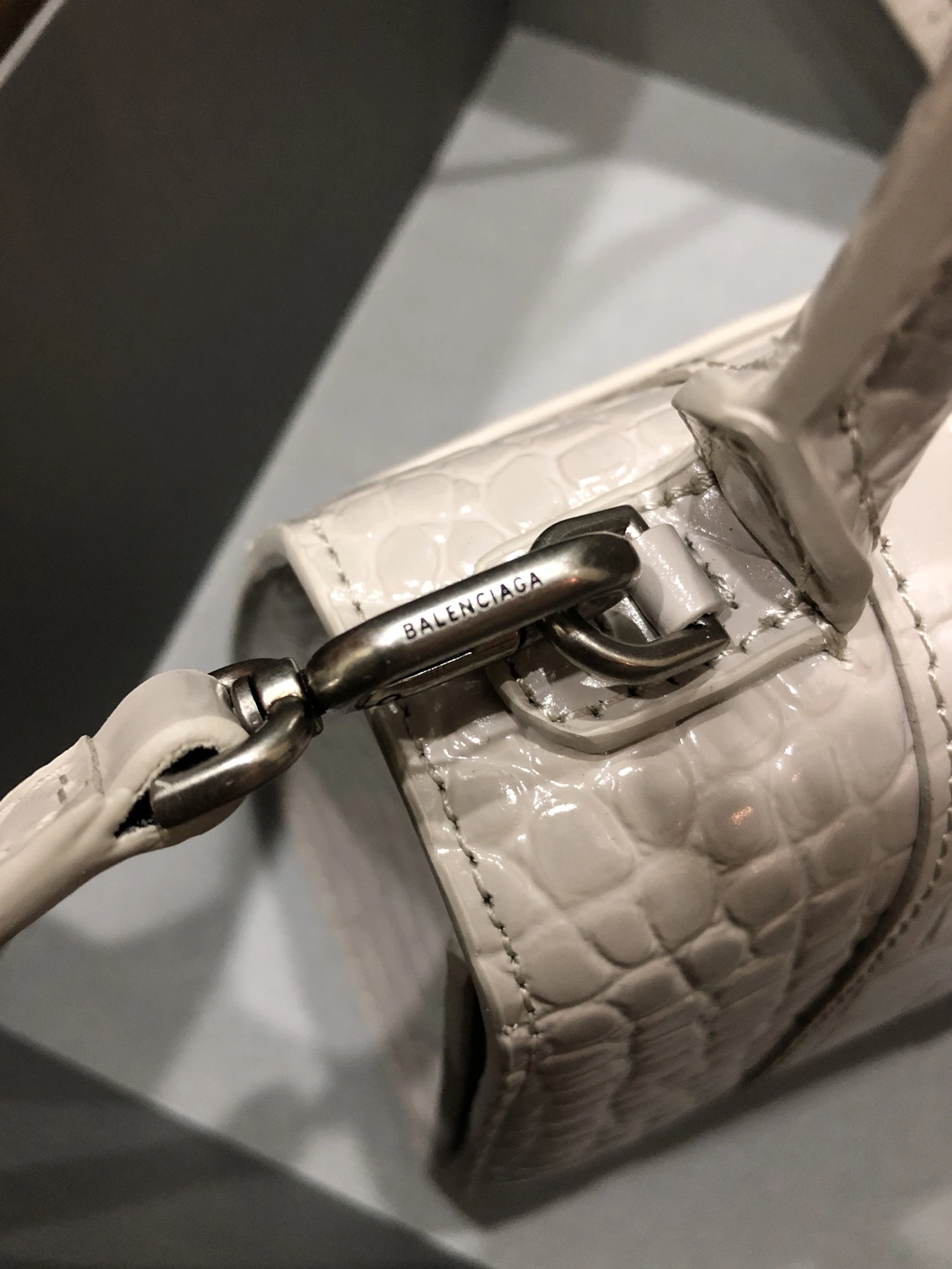 Cozy 213 Balenciaga AAA Quality Handbags For Women