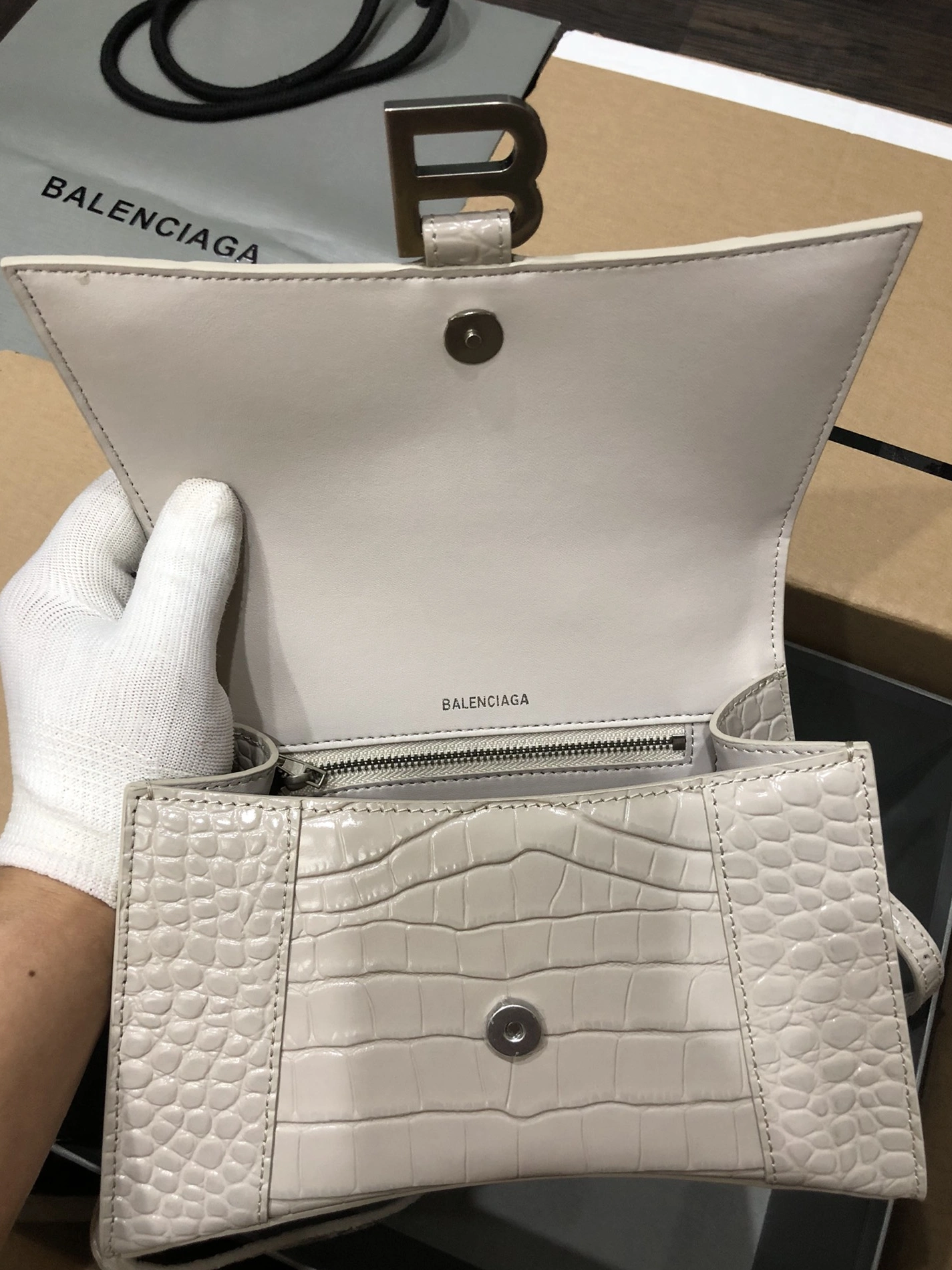 Cozy 213 Balenciaga AAA Quality Handbags For Women