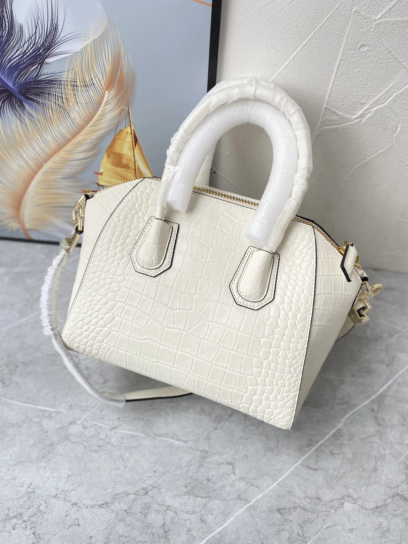 Cozy 2161 Givenchy AAA Quality Handbags For Women