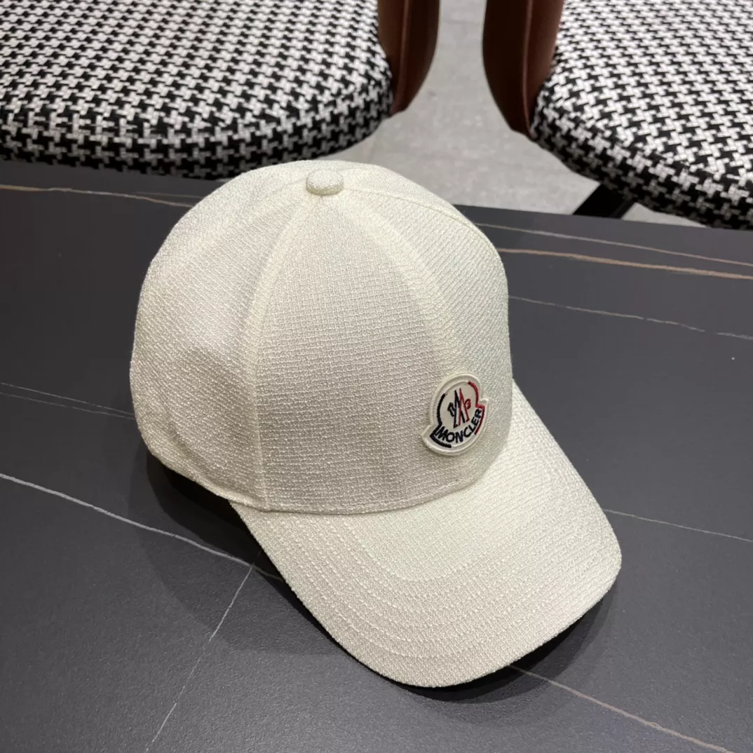 Cozy 2274 Moncler Caps