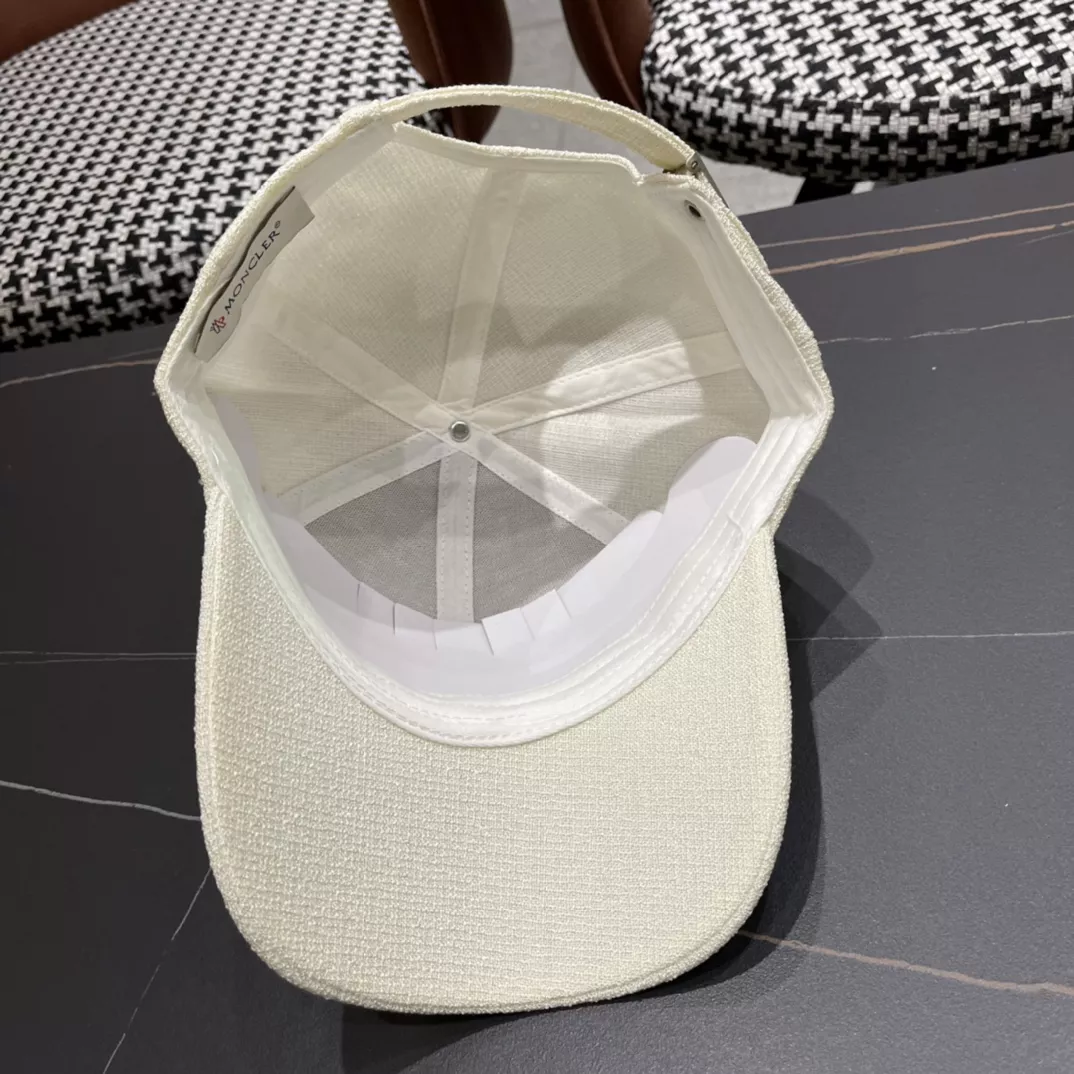 Cozy 2274 Moncler Caps