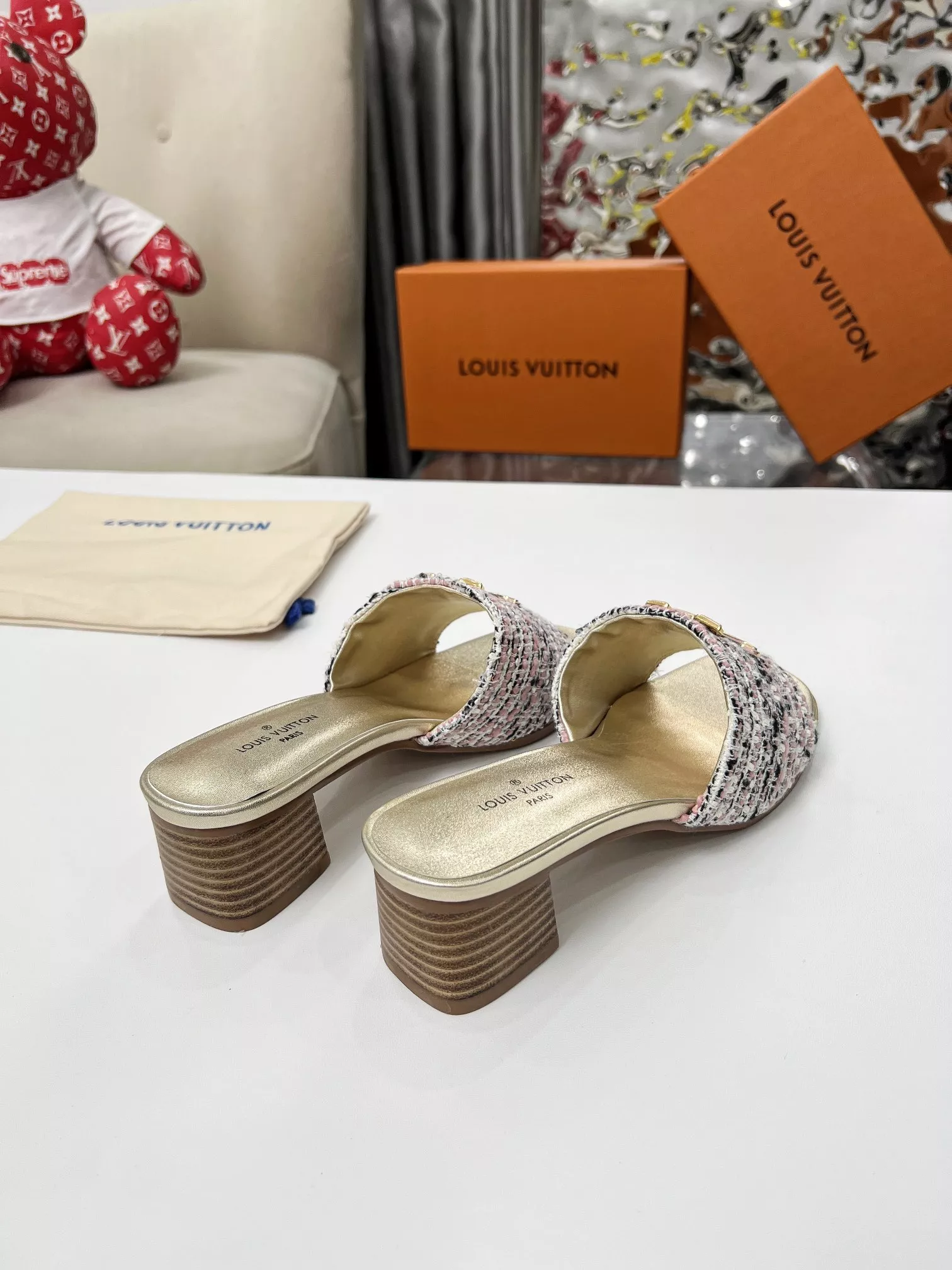 Cozy 2279 Louis Vuitton Slippers For Women