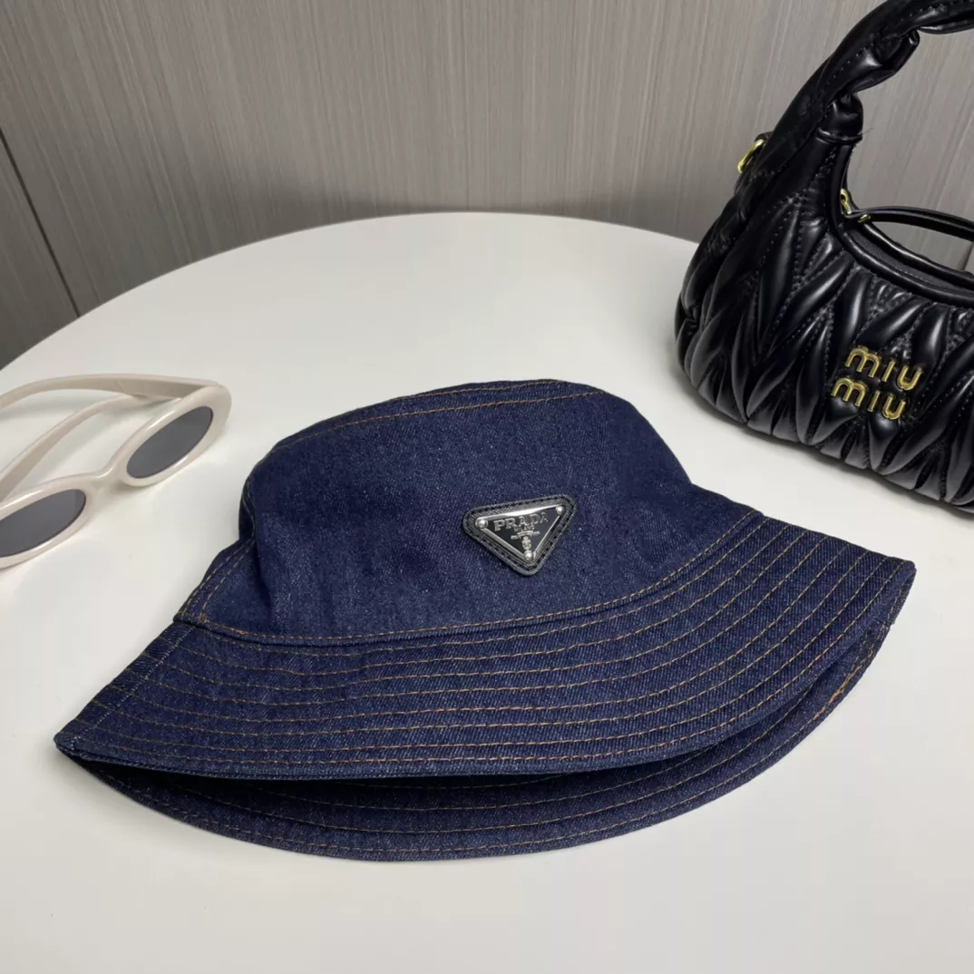 Cozy 2334 Prada Caps