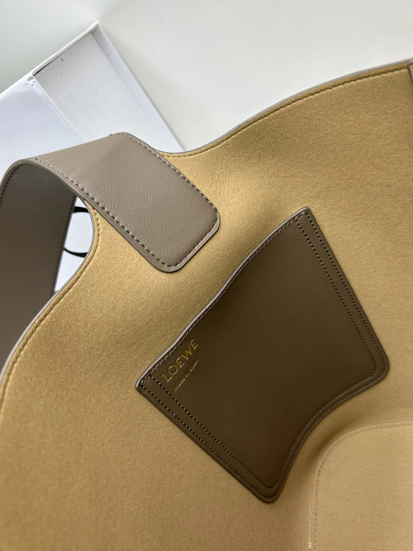 Cozy 2339 LOEWE AAA Quality Messenger Bags For Women