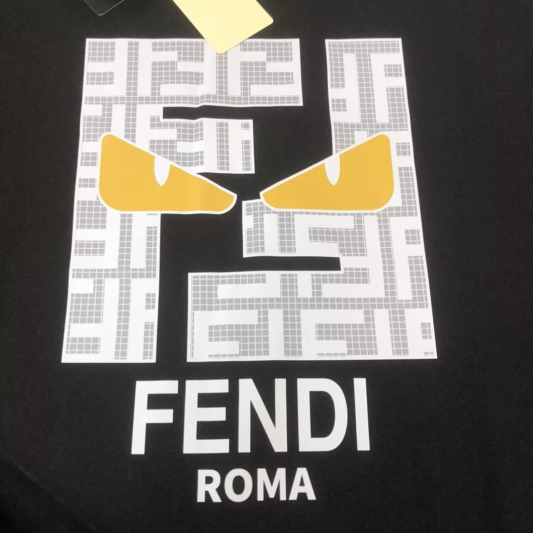 Cozy 236 Fendi T-Shirts Short Sleeved For Men