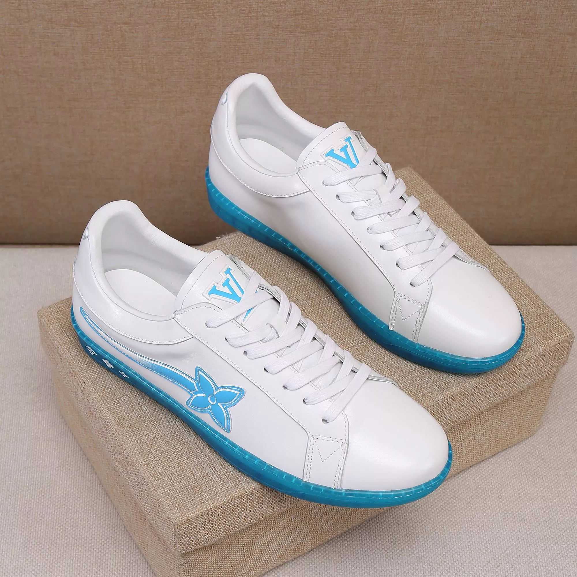 Cozy 2360 Louis Vuitton Casual Shoes For Men