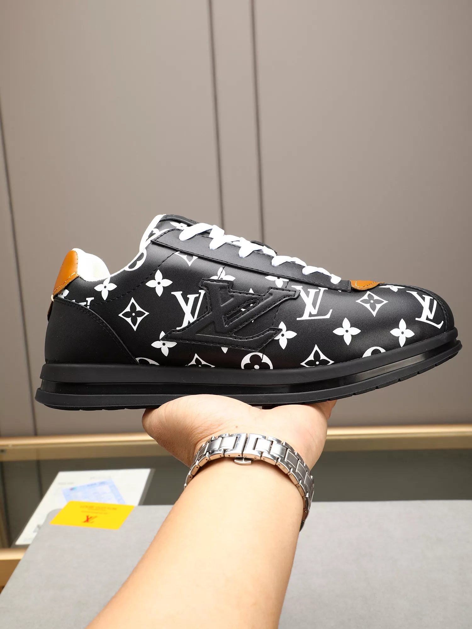 Cozy 2523 Louis Vuitton Casual Shoes For Men