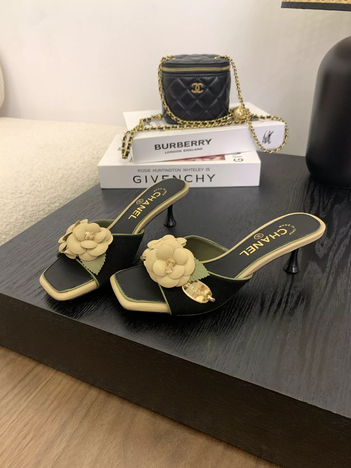 Cozy 2565 Chanel Slippers For Women