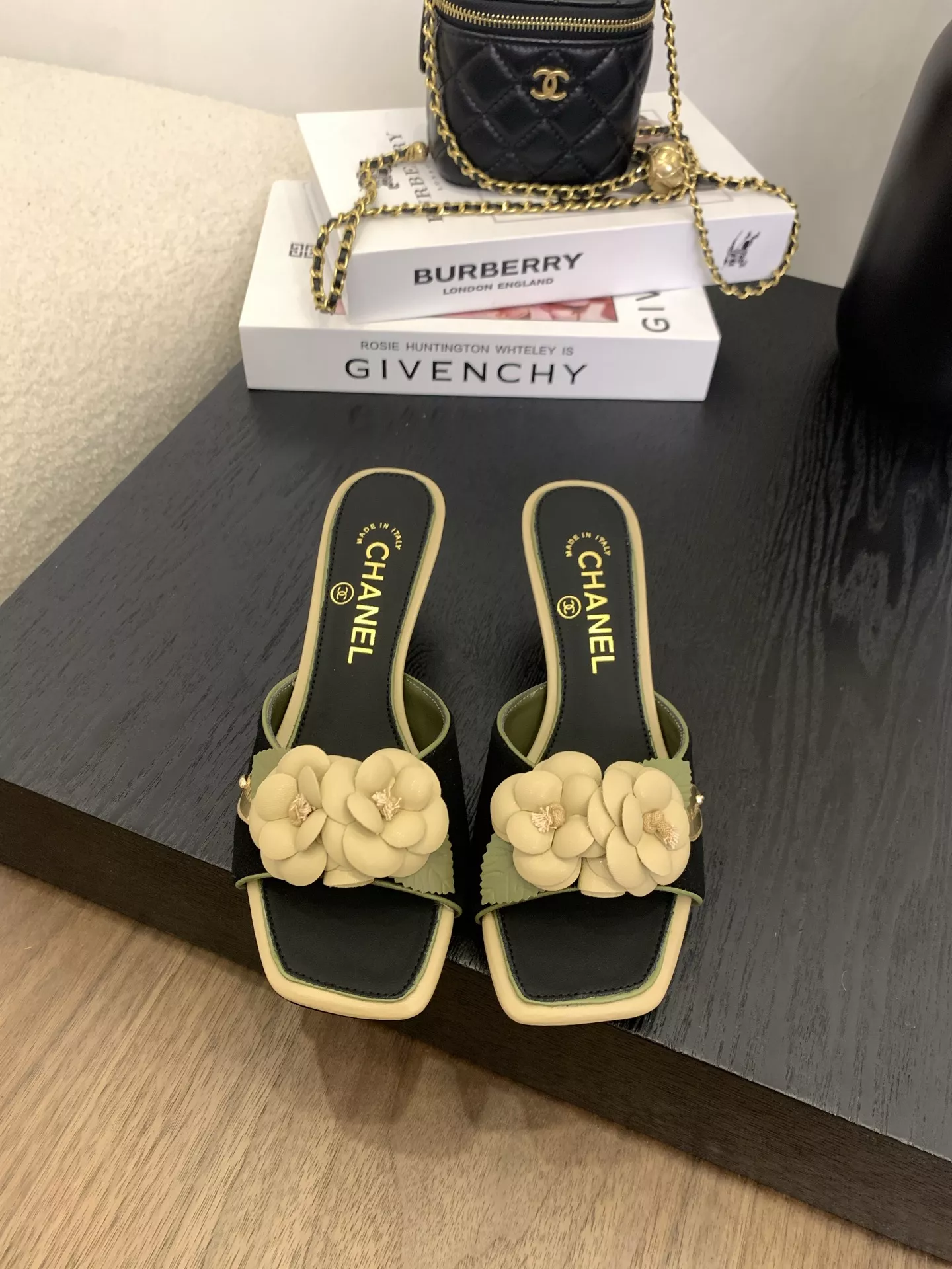 Cozy 2565 Chanel Slippers For Women
