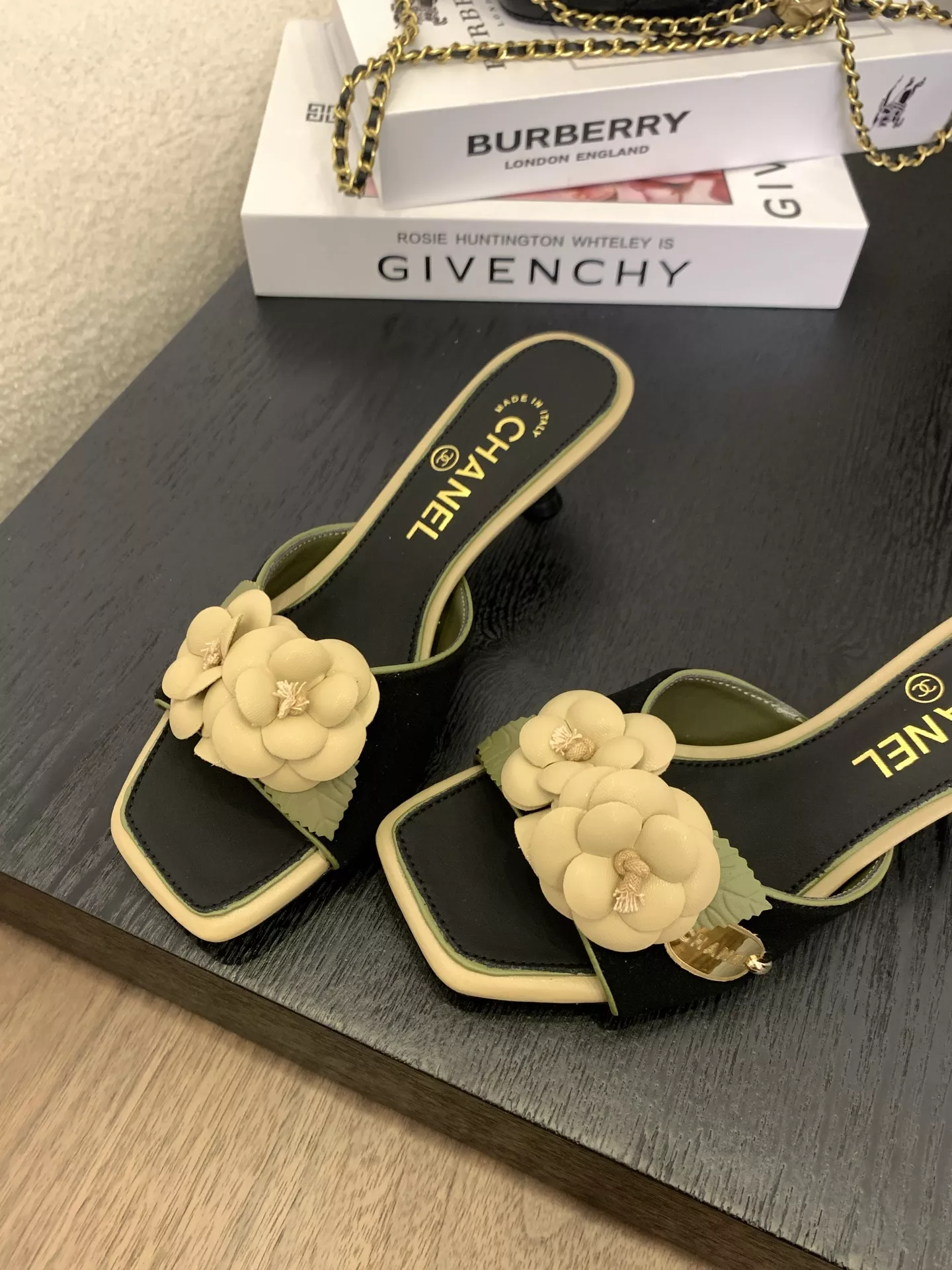 Cozy 2565 Chanel Slippers For Women