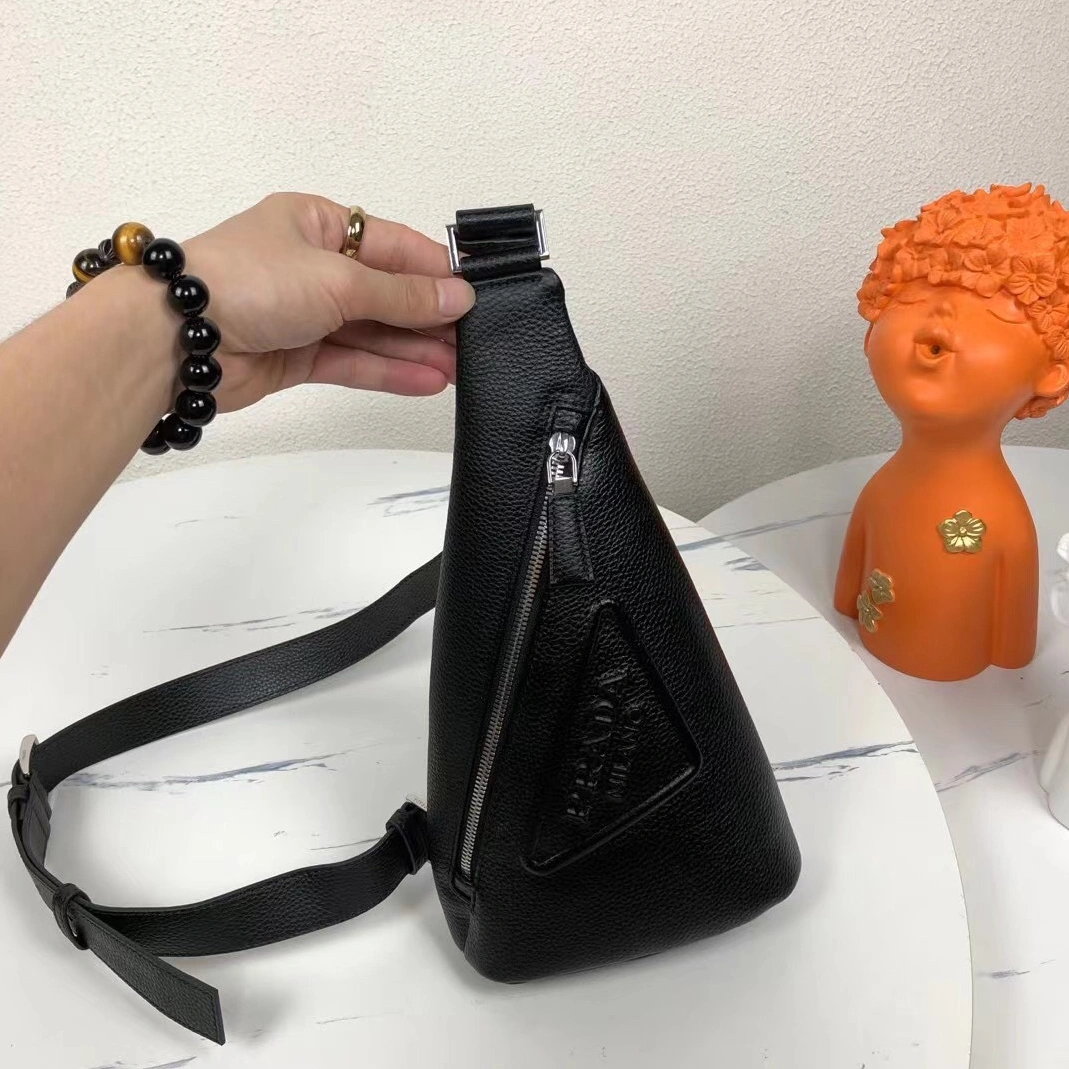 Cozy 2788 Prada AAA Man Messenger Bags