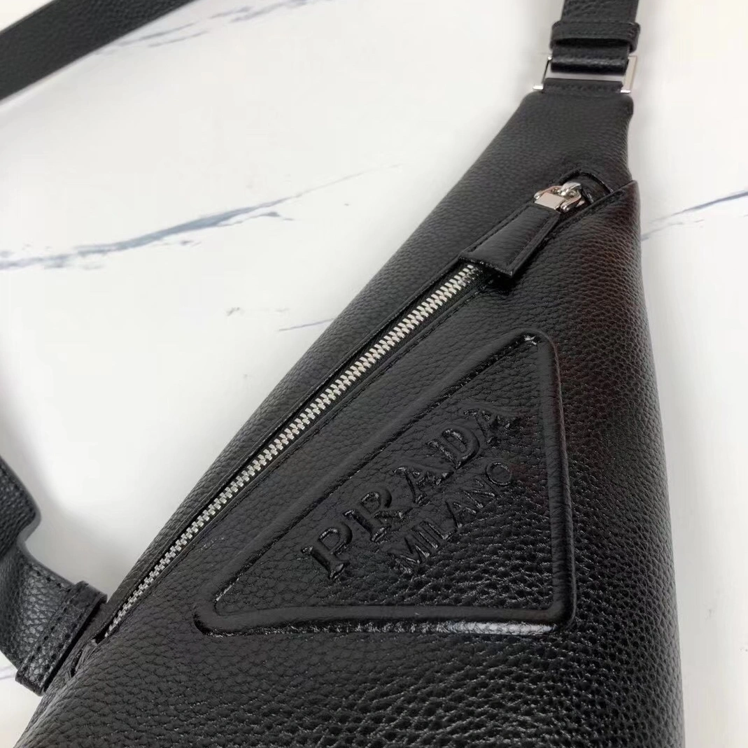 Cozy 2788 Prada AAA Man Messenger Bags