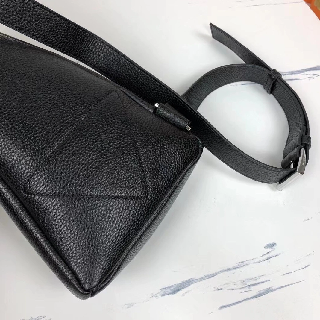 Cozy 2788 Prada AAA Man Messenger Bags