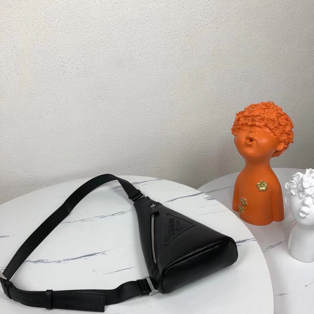 Cozy 2788 Prada AAA Man Messenger Bags