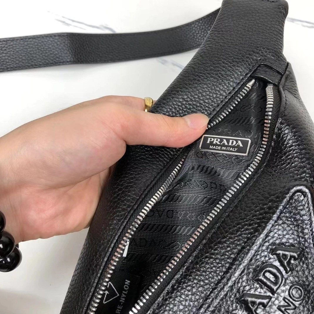 Cozy 2788 Prada AAA Man Messenger Bags