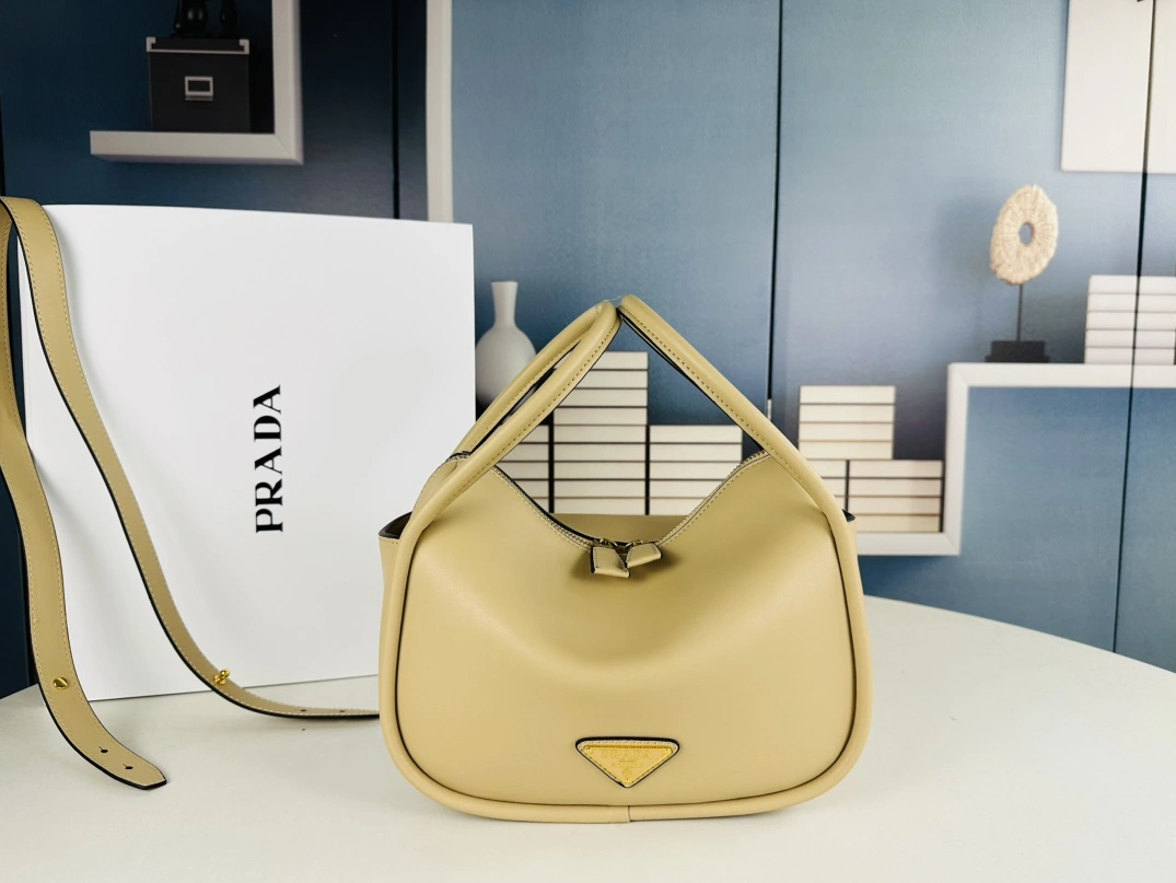 Cozy 2799 Prada AAA Quality Handbags