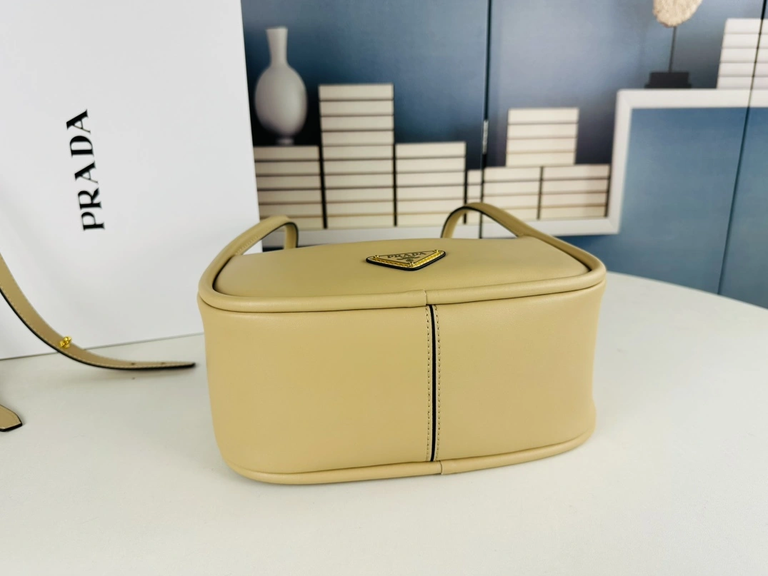 Cozy 2799 Prada AAA Quality Handbags