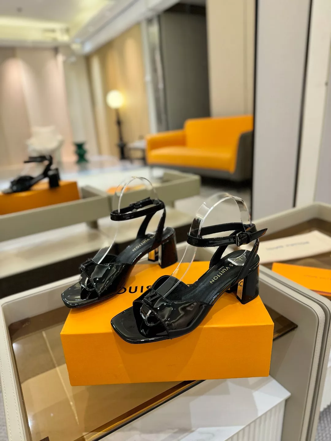 Cozy 2803 Louis Vuitton Sandal For Women