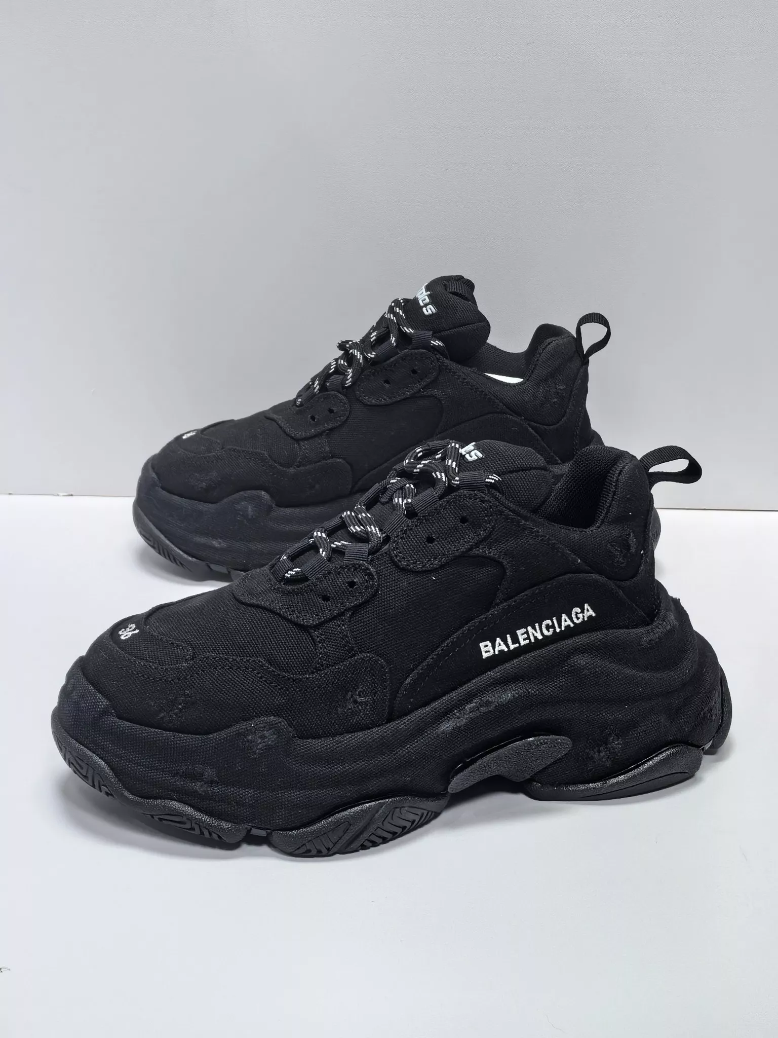 Cozy 2847 Balenciaga Casual Shoes For Women
