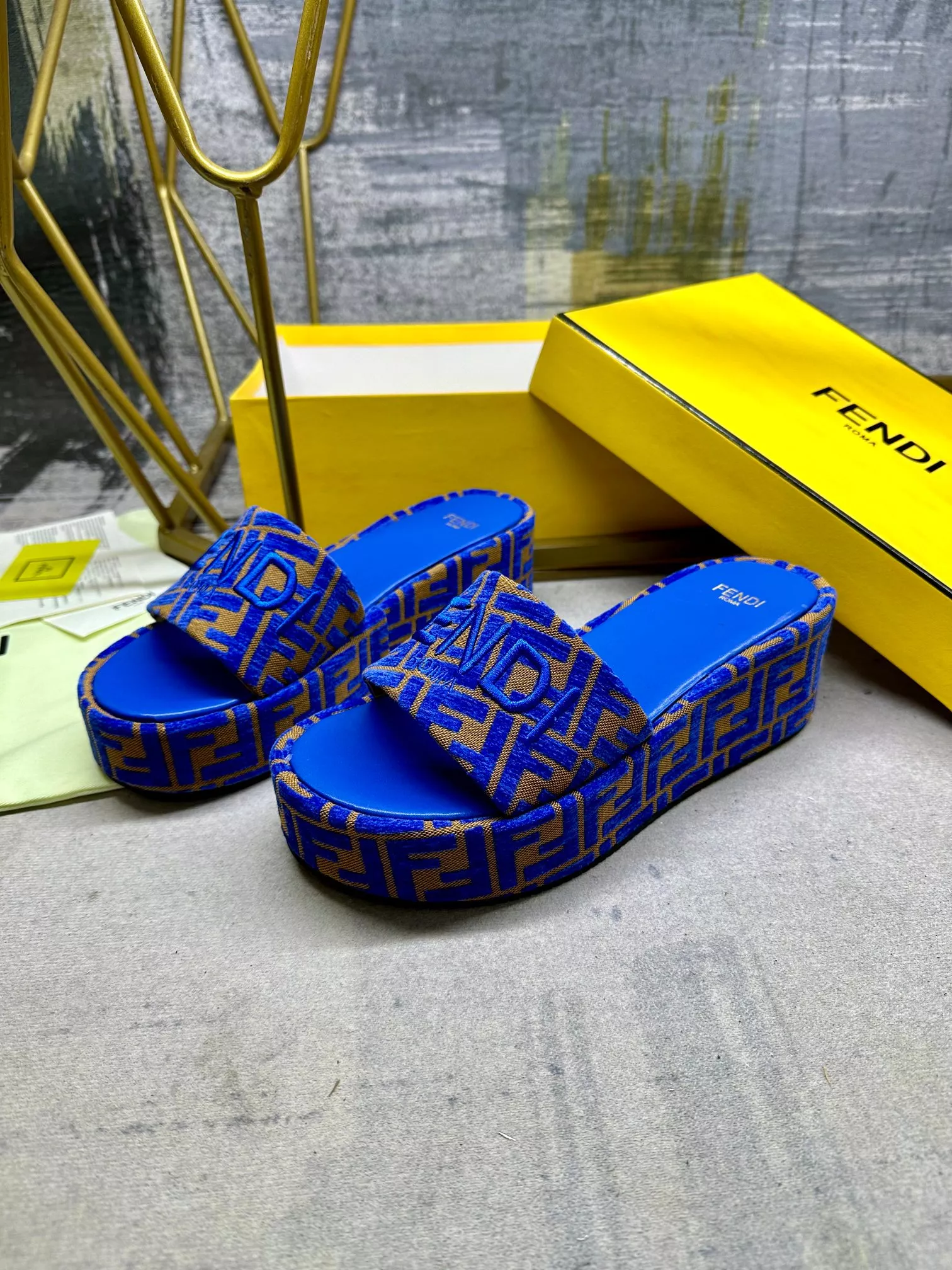 Cozy 3090 Fendi Slippers For Women