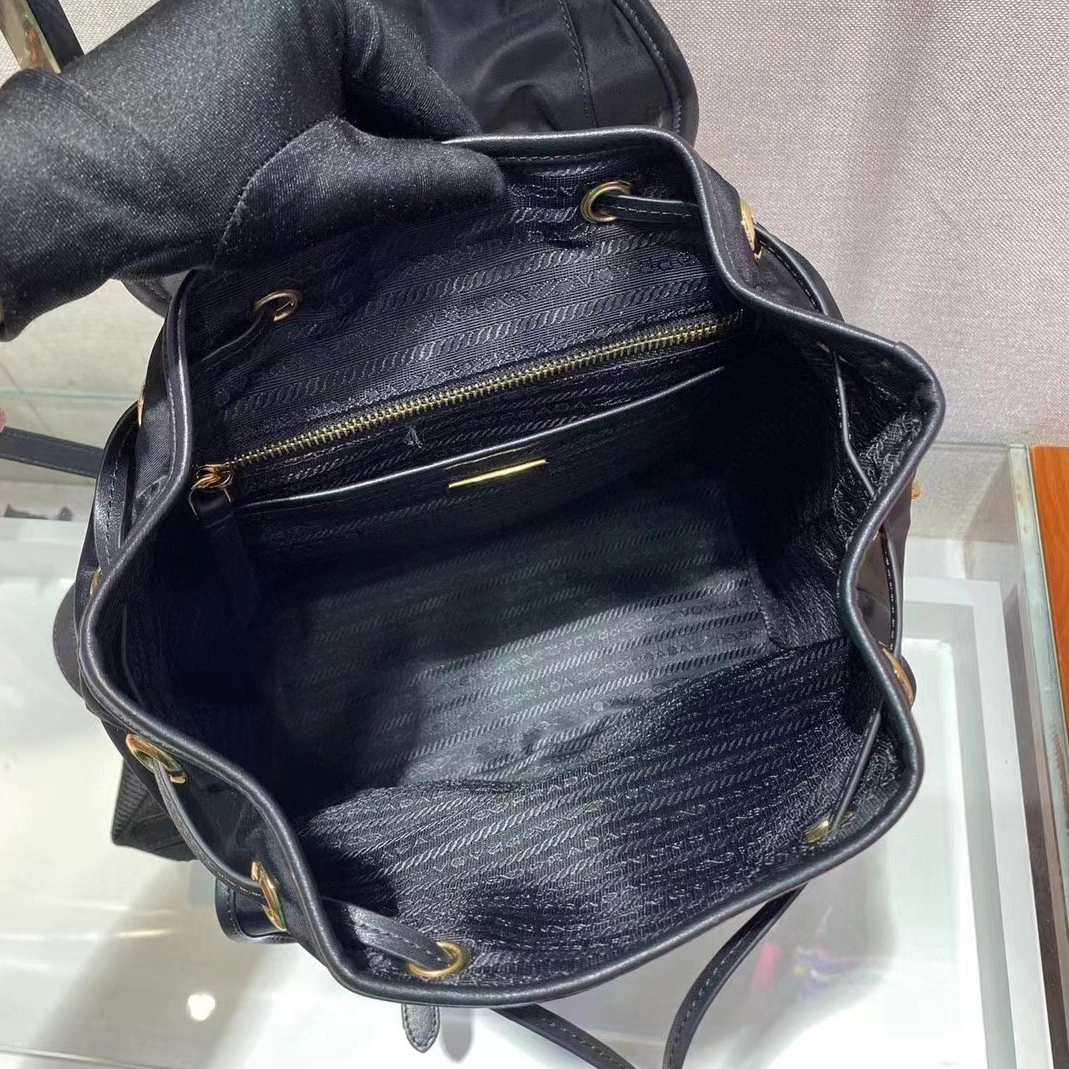 Cozy 3195 Prada AAA Man Backpacks