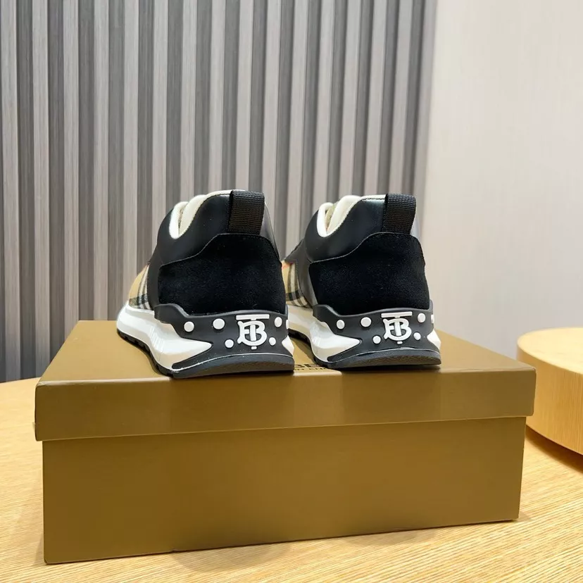 Cozy 3199 Burberry Casual Shoes For Men