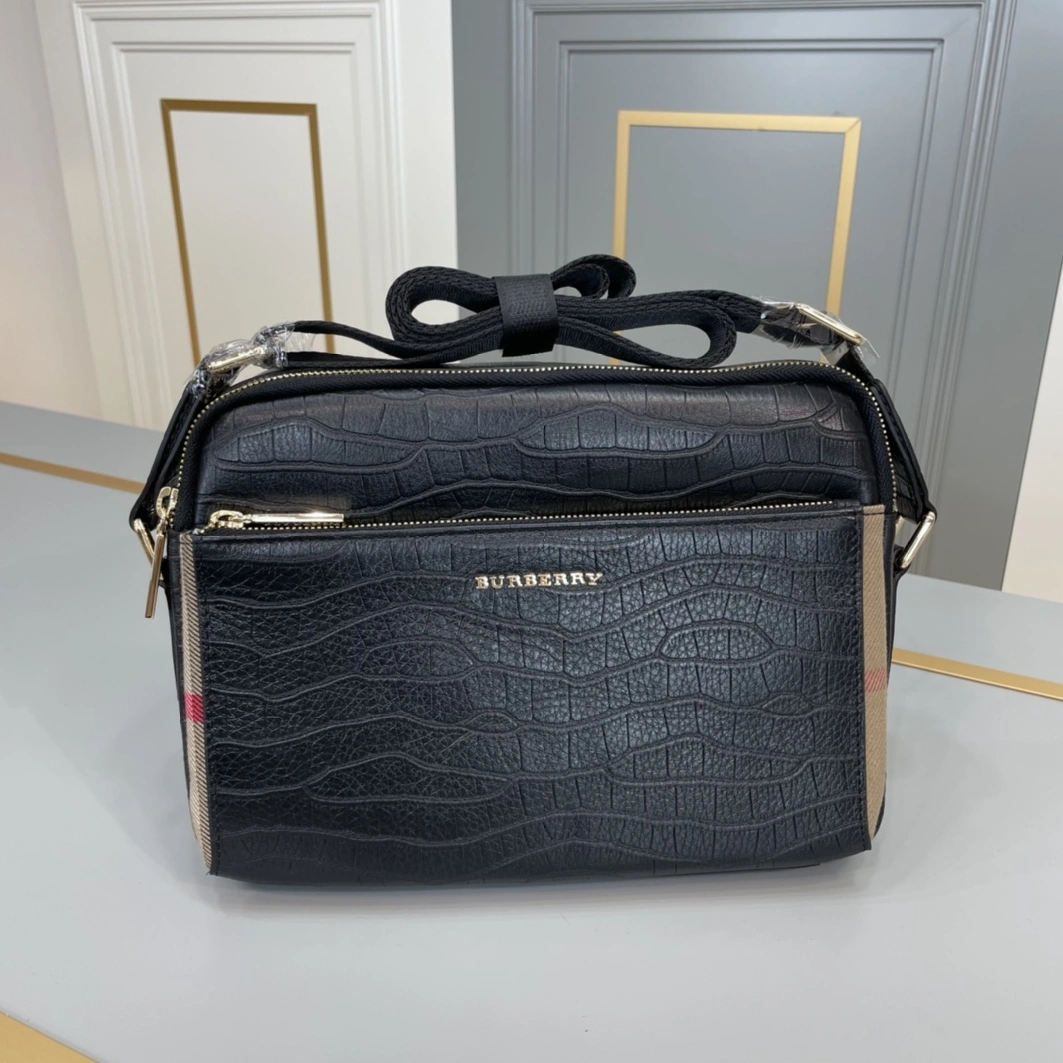 Cozy 3260 Burberry AAA Man Messenger Bags