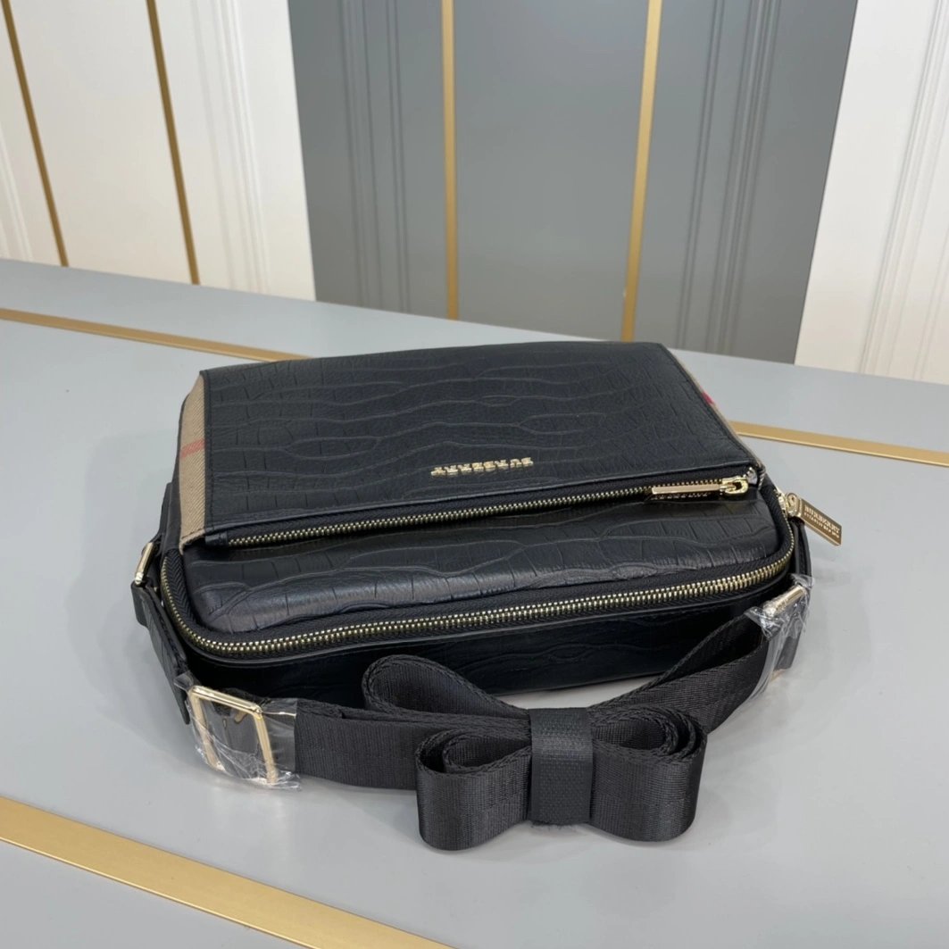 Cozy 3260 Burberry AAA Man Messenger Bags