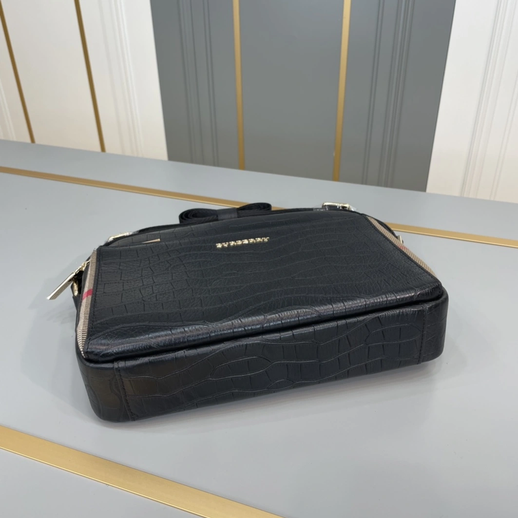 Cozy 3260 Burberry AAA Man Messenger Bags
